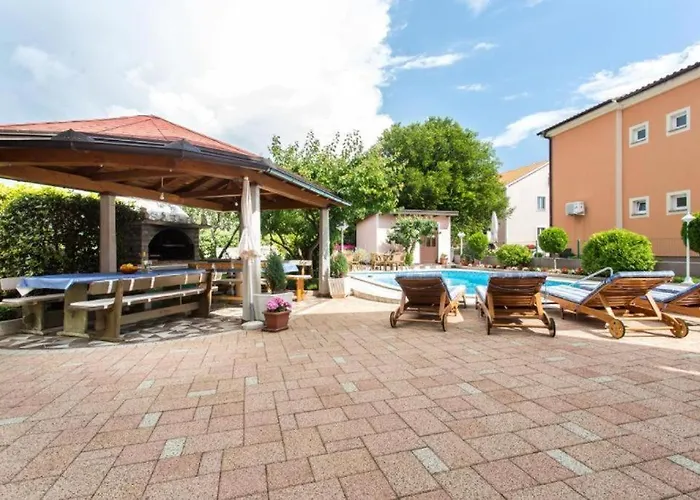 Naomi Apartmán Krk Town